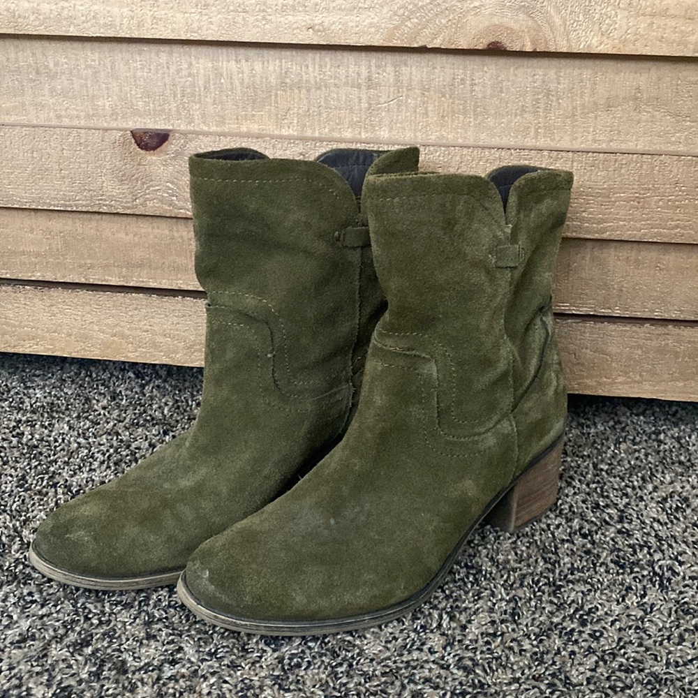 Vince Camuto Green Suede Booties